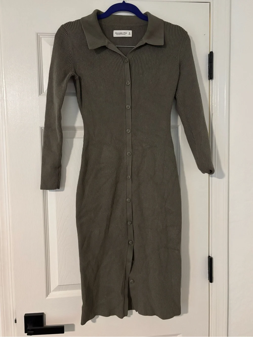 Abercrombie & Fitch Midi Olive Green Sweater Dress - Picture 2 of 4
